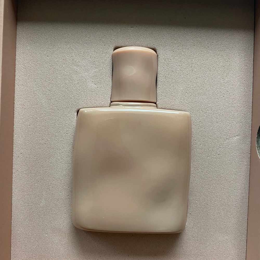 COPY - KKW Fragrance Nude Soleil